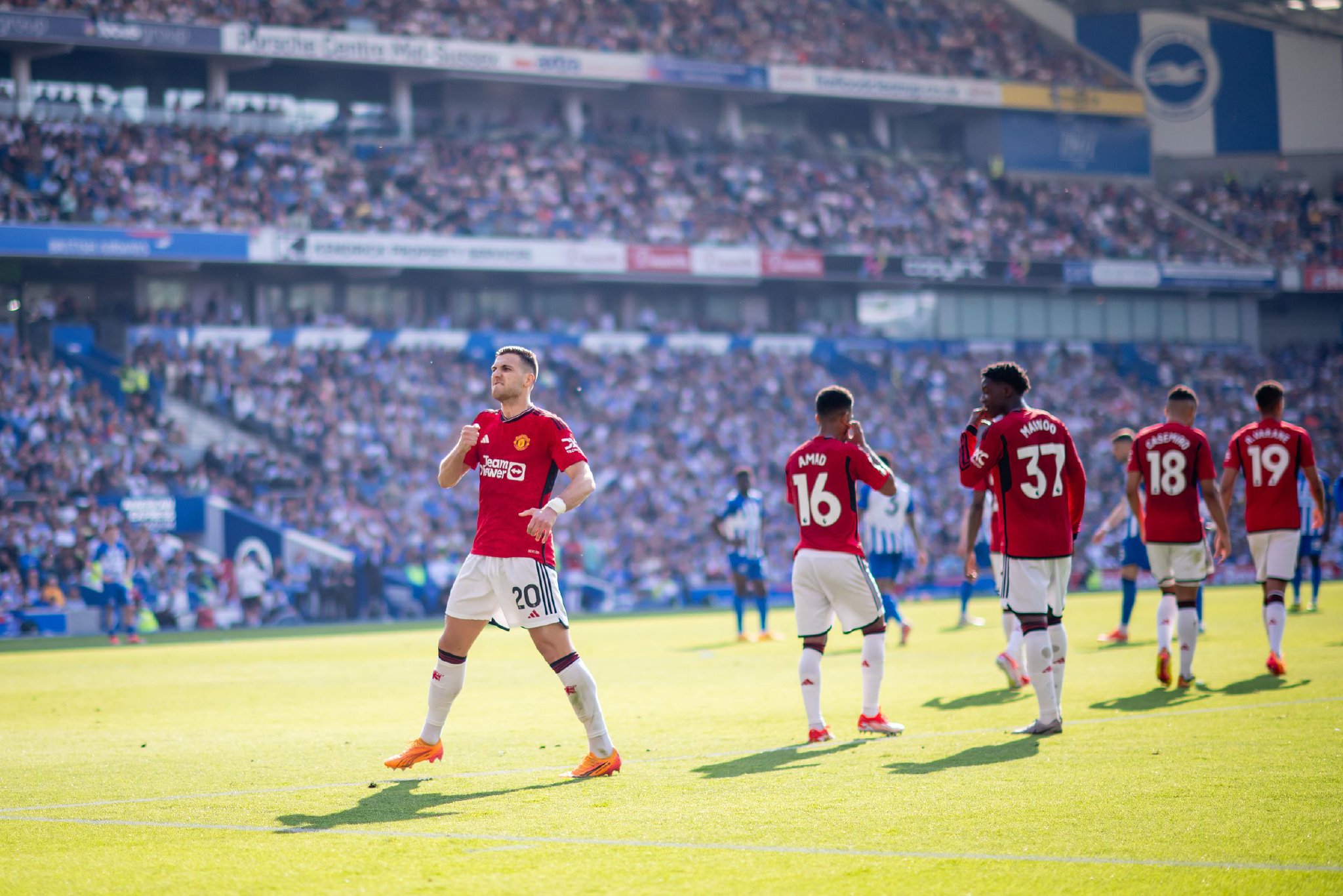 喜威石油气画册设计_燃气宣传册设计