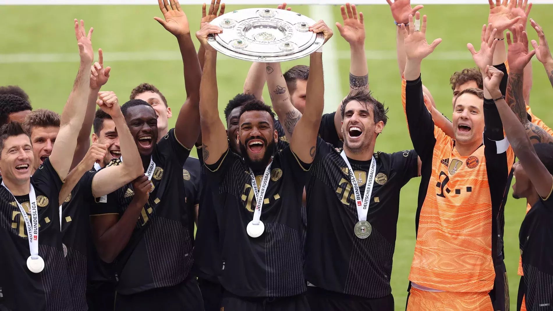 东莞电商海报设计_户外展览展会海报设计制作